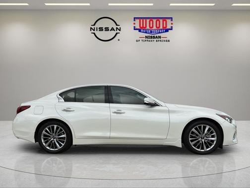 Majestic White 2023 INFINITI Q50 LUXE