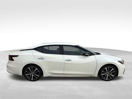 2023 Nissan Maxima SV