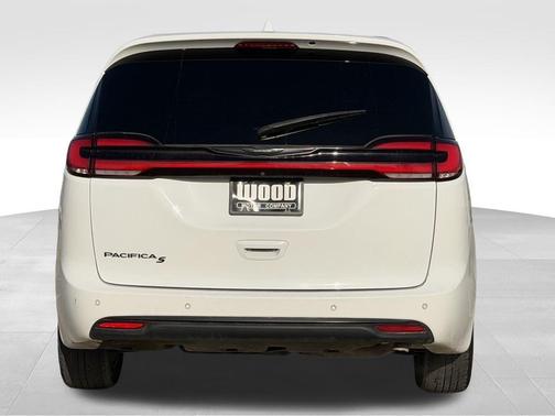 2021 Chrysler Pacifica Touring