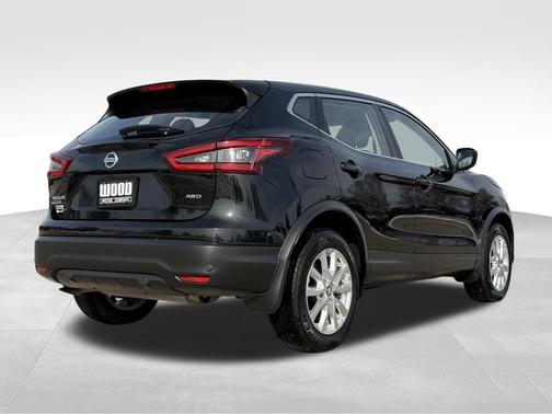 2022 Nissan Rogue Sport S