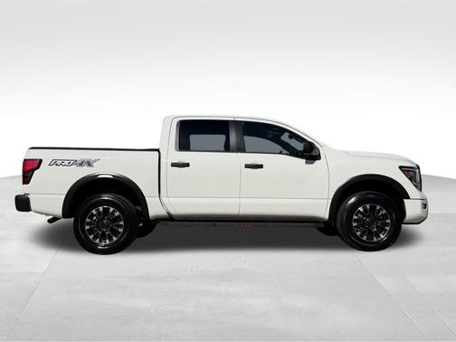 2024 Nissan Titan PRO-4X