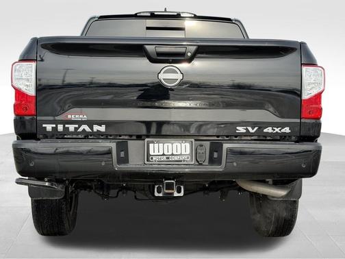 2024 Nissan Titan SV