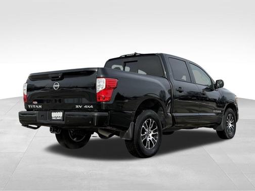 2024 Nissan Titan SV