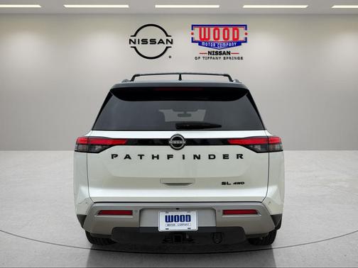 2 Tone White / Black Roof 2023 Nissan Pathfinder SL