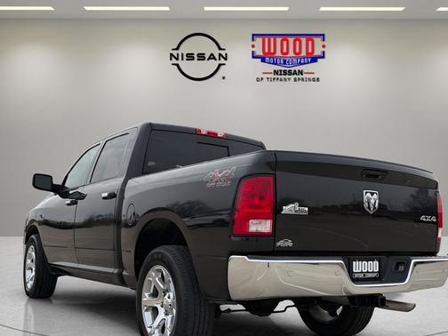 Brilliant Black Crystal Pearlcoat 2018 RAM 1500 Big Horn