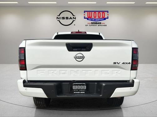 2024 Nissan Frontier SV