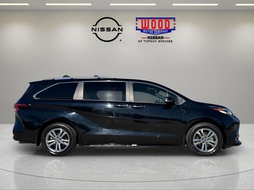 2023 Toyota Sienna Platinum 7 passenger