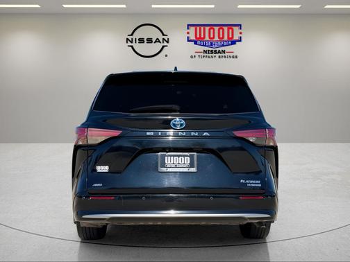 2023 Toyota Sienna Platinum 7 passenger