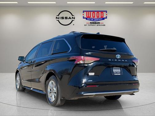 2023 Toyota Sienna Platinum 7 passenger