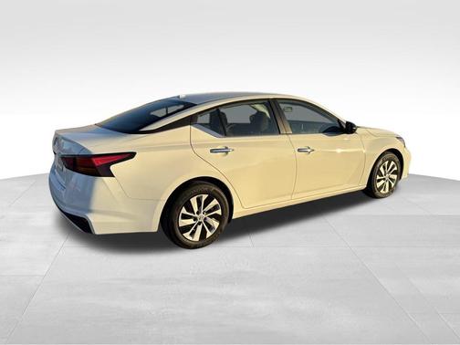 2025 Nissan Altima S