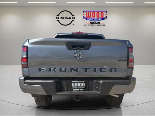 Gun Metallic 2026 Nissan Frontier SV