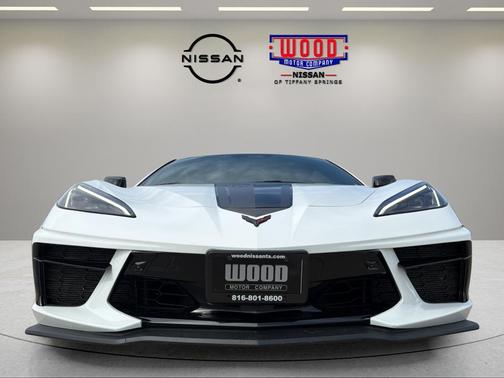 Arctic White 2025 Chevrolet Corvette Stingray w/3LT