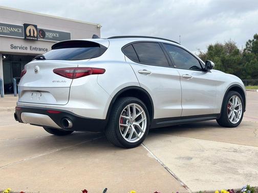 2019 Alfa Romeo Stelvio Ti Sport