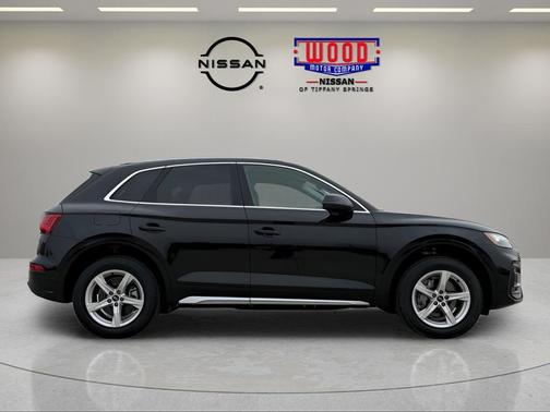 2023 Audi Q5 40 Premium
