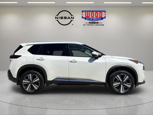 White 2023 Nissan Rogue SL