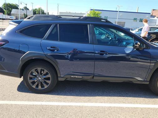 Cosmic Blue Pearl 2025 Subaru Outback Onyx Edition