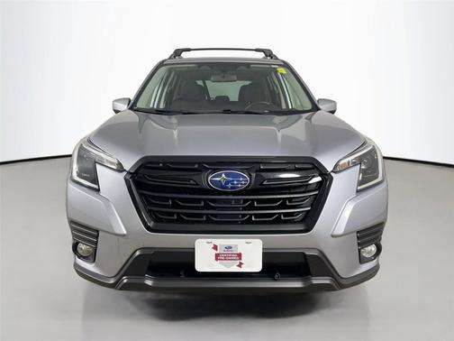 Ice Silver Metallic 2023 Subaru Forester Premium