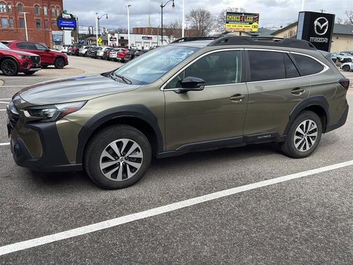 Autumn Green Metallic 2023 Subaru Outback Premium