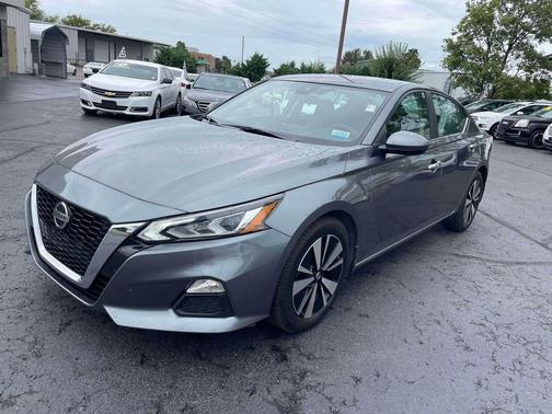 2022 Nissan Altima 2.5 SV