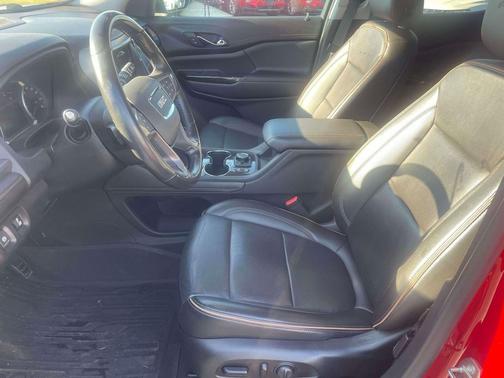 2021 GMC Acadia AWD AT4