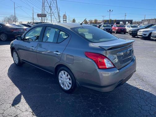 2016 Nissan Versa 1.6 SV