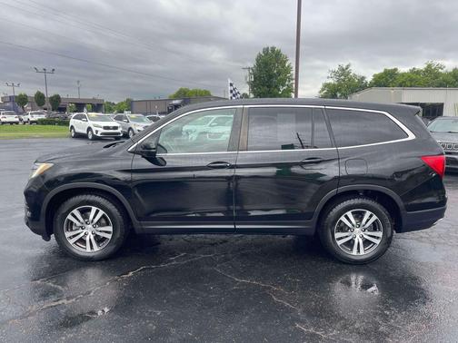 BLACK 2017 Honda Pilot EX-L