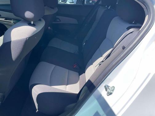Summit White 2016 Chevrolet Cruze Limited LS
