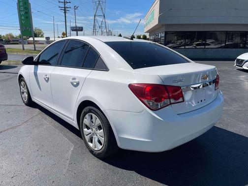 Summit White 2016 Chevrolet Cruze Limited LS