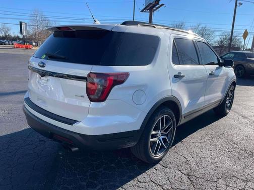 2018 Ford Explorer Sport