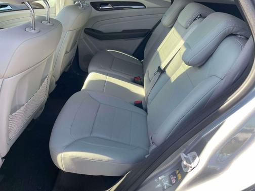 2015 Mercedes-Benz M-Class 4MATIC