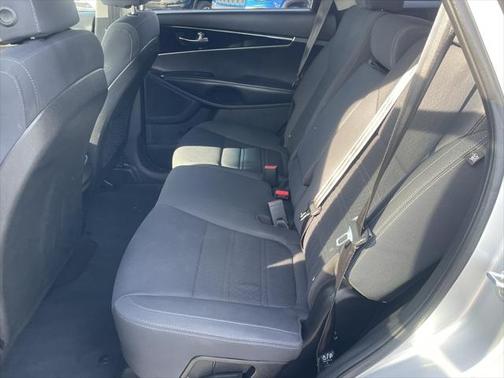 2018 Kia Sorento L
