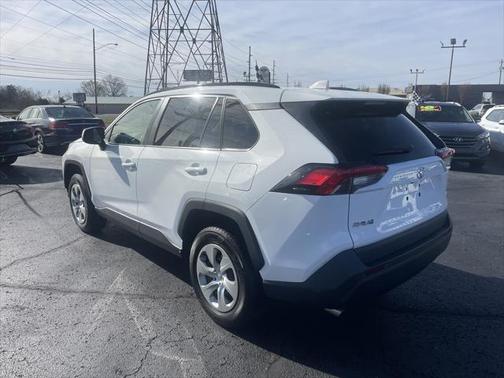 2020 Toyota RAV4 LE