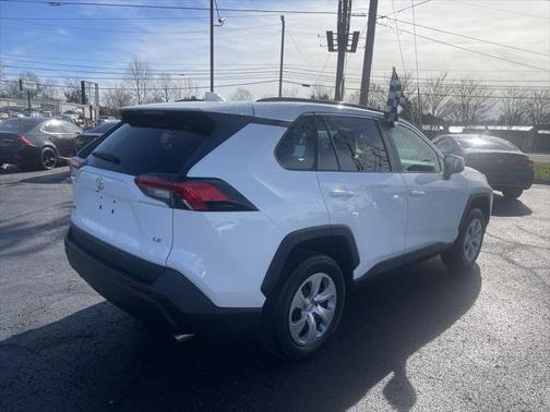 2020 Toyota RAV4 LE