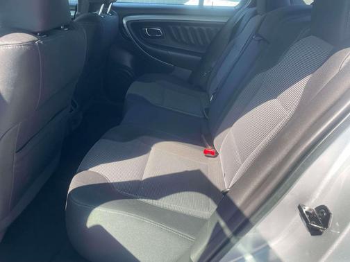 Ingot Silver Metallic 2017 Ford Taurus SEL