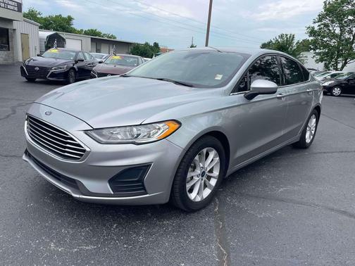 Iconic Silver Metallic 2020 Ford Fusion SE