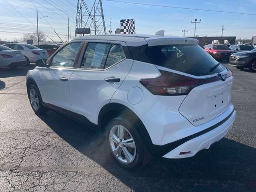 2021 Nissan Kicks S