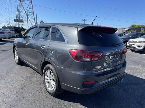 2019 Kia Sorento LX