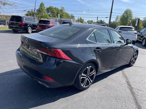 2018 Lexus IS 300 Base