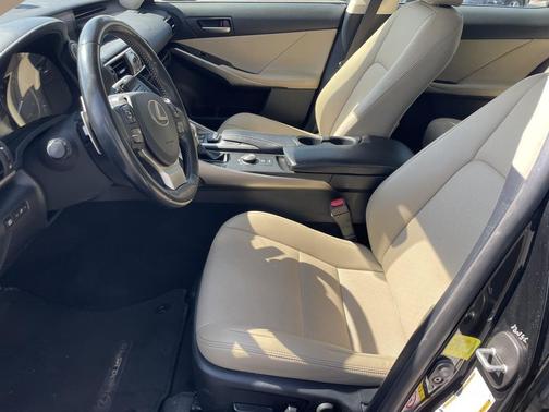 2018 Lexus IS 300 Base