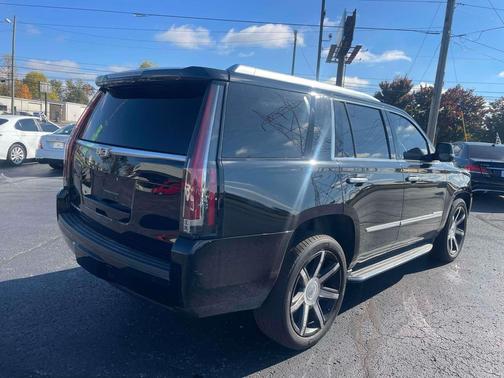 2016 Cadillac Escalade Luxury