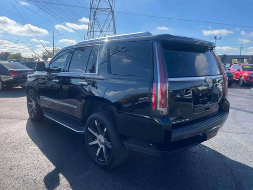 2016 Cadillac Escalade Luxury