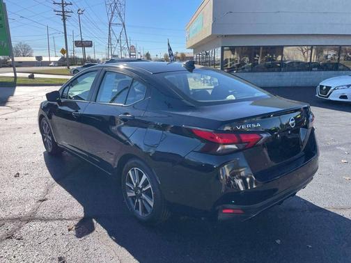 2021 Nissan Versa 1.6 SV