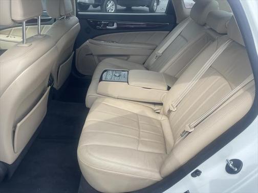 2013 Hyundai Equus Signature