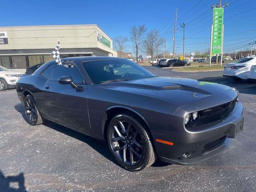2022 Dodge Challenger SXT