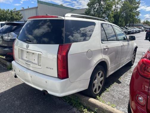 2005 Cadillac SRX V6