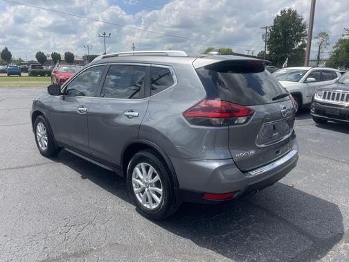 2020 Nissan Rogue SV