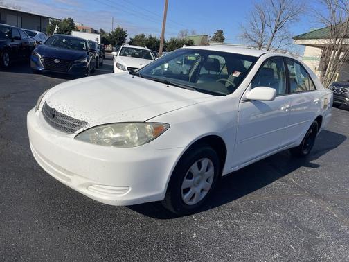 2004 Toyota Camry LE