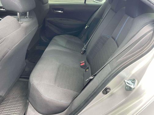 Classic Silver Metallic 2021 Toyota Corolla SE