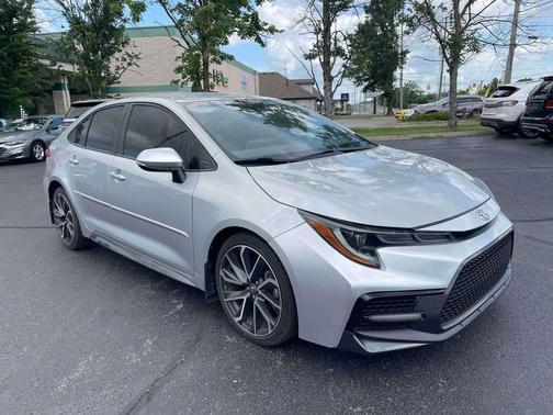 Classic Silver Metallic 2021 Toyota Corolla SE