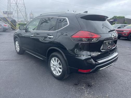 2018 Nissan Rogue SV
